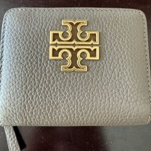 Tory Burch wallet